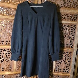 🌟 Chic Black Long Sleeve Dress